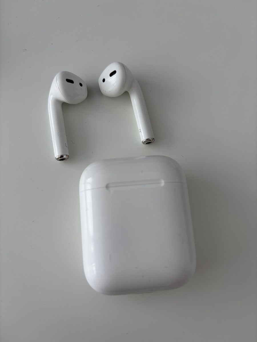 Apple Cuffie: Apple Airpods 1. Generation – Usato da Frauenkappelen venduto da SSCN01