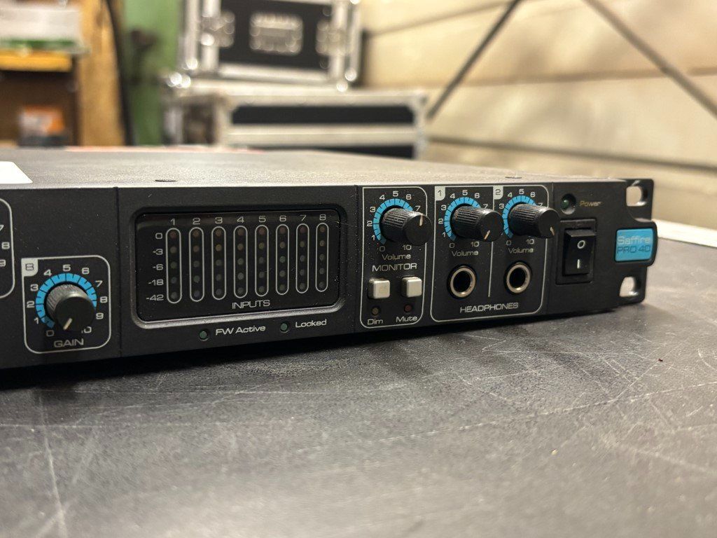 Attrezzatura per studi di registrazione: Focusrite prof. FireWire-Audio Interface (Lot 47) 2504 Biel – Usato da Bäriswil venduto da WWYN-AUKTIONEN 3