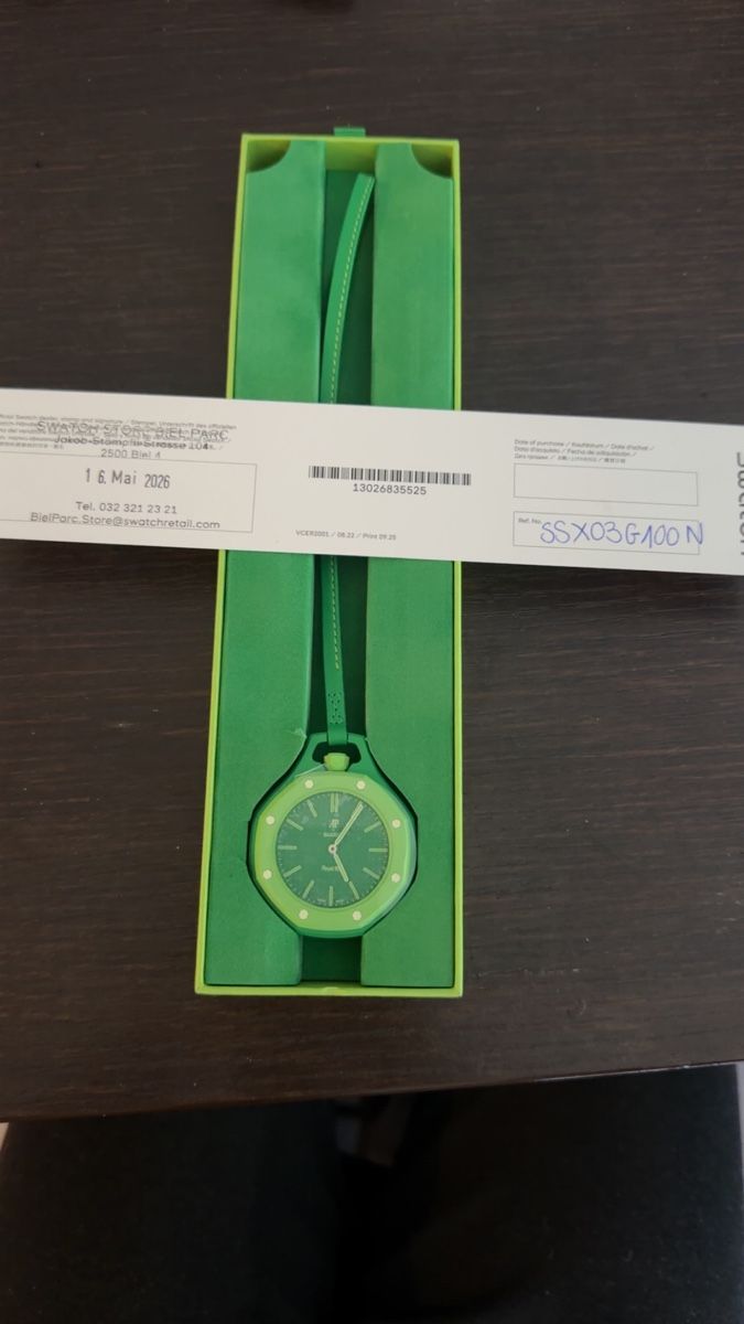 Swatch Orologi: Montre Swatch verte neuve dans sa boîte – Nuovo e nell'imballaggio originale da Genève venduto da Abdhkm