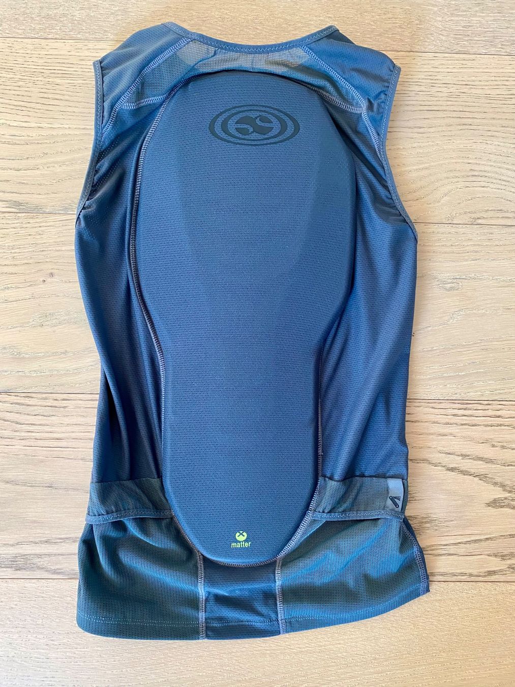 IXS Protezioni & Imbottiture: IXS Flow Upper Body Protective Shirt Gr. SM – Nuovo (secondo la descrizione) da Uitikon Waldegg venduto da ChrisLeu 1