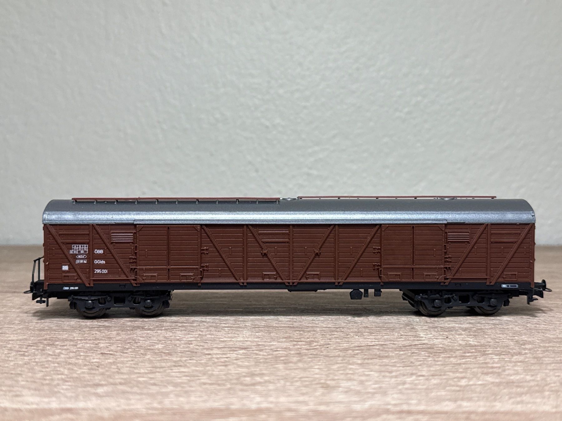 Roco Modellini di ferrovie: Roco Güterwagen OBB H0 (258) – Usato da St-Aubin-Sauges venduto da Lo_Go 1