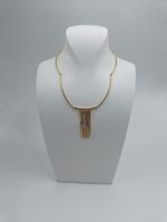 AUSSERGEWÖHNLICHES GELBGOLDCOLLIER MIT DIAMANTANHÄNGER