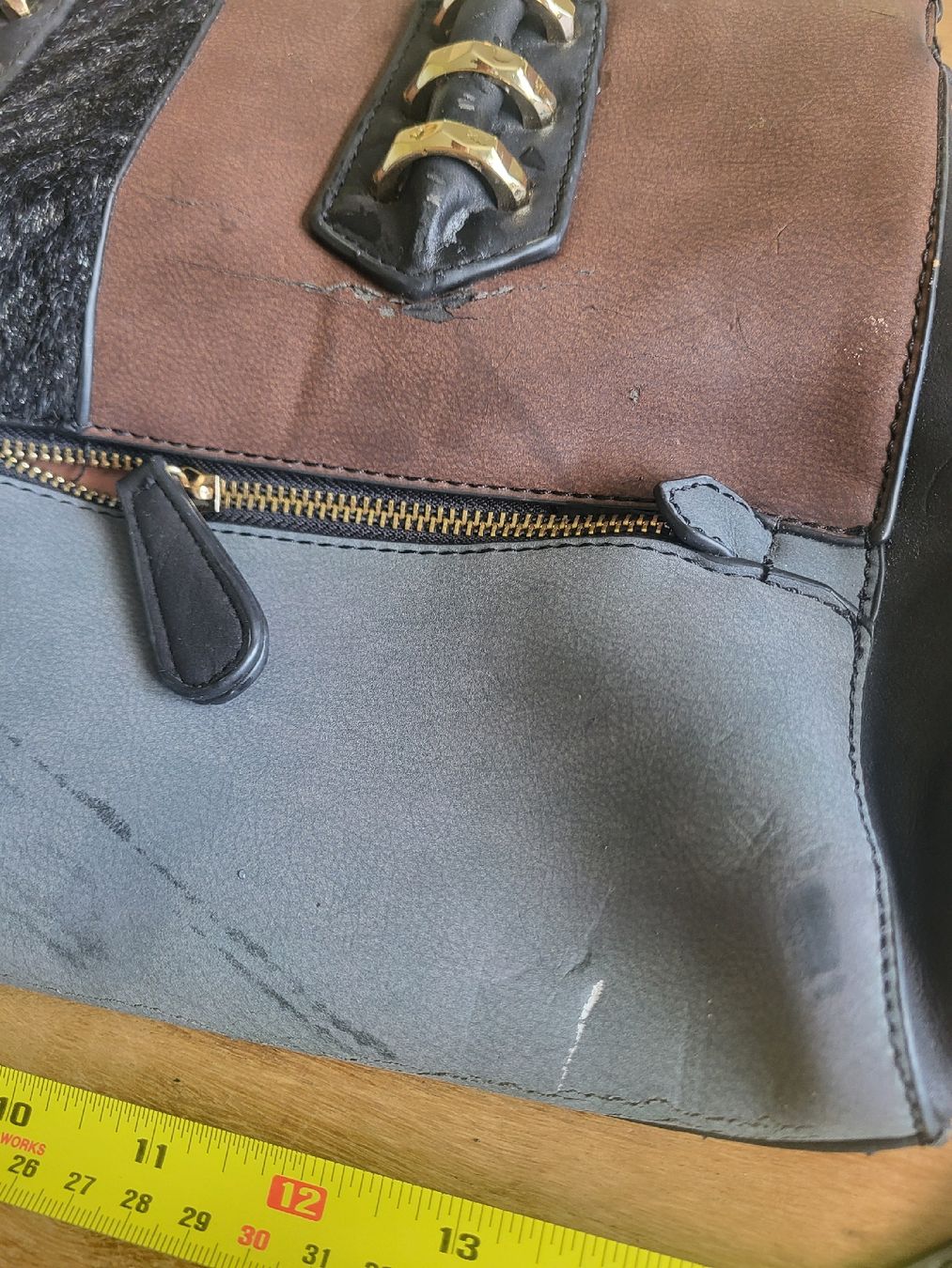 Taschen für Damen: Schwarze Handtasche mit Stil, Sommer-Accessoire – Gebraucht aus Dübendorf von rol_fm6d 1