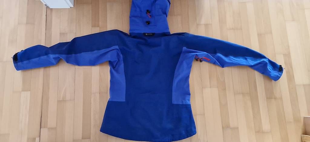 Vestes: haglöf bergjacke "spitz"  – D'occasion à Buchs SG par kat_99vv 2