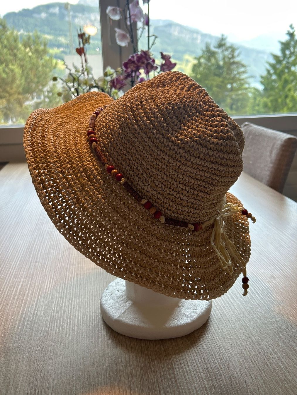 Copricapi, berretti & cappellini: Sommerhut hellbraun mit Perlen 100% Papier Gr. 57 – Usato da Brunnen venduto da Nala2929 3