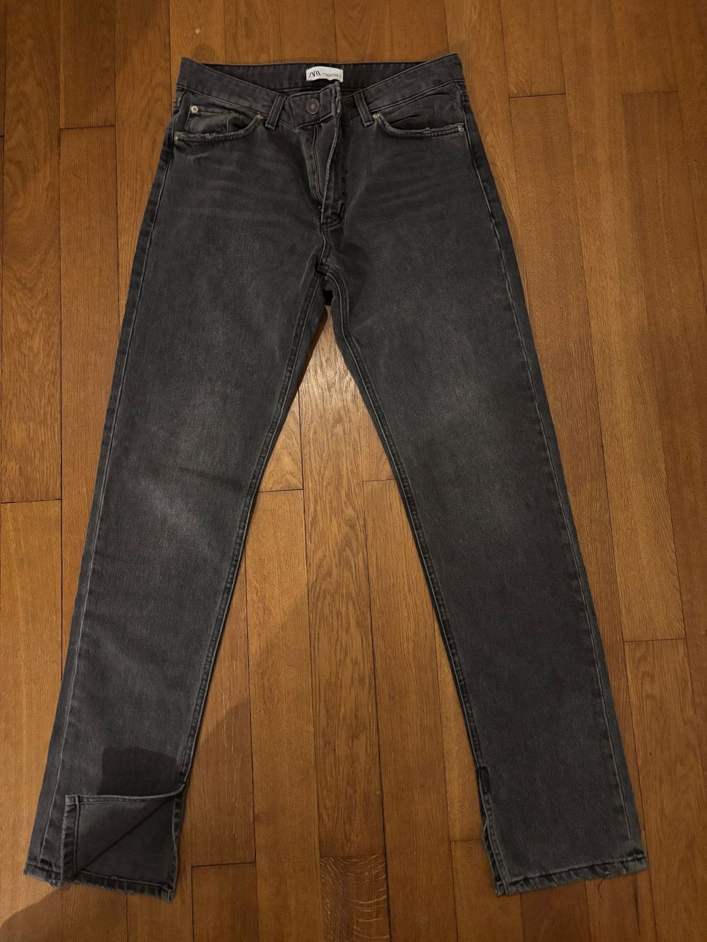 Zara Jeans: Zara Jeans dunkelgrau gr 40 – Usato da Basel venduto da lkl_5l2h 2