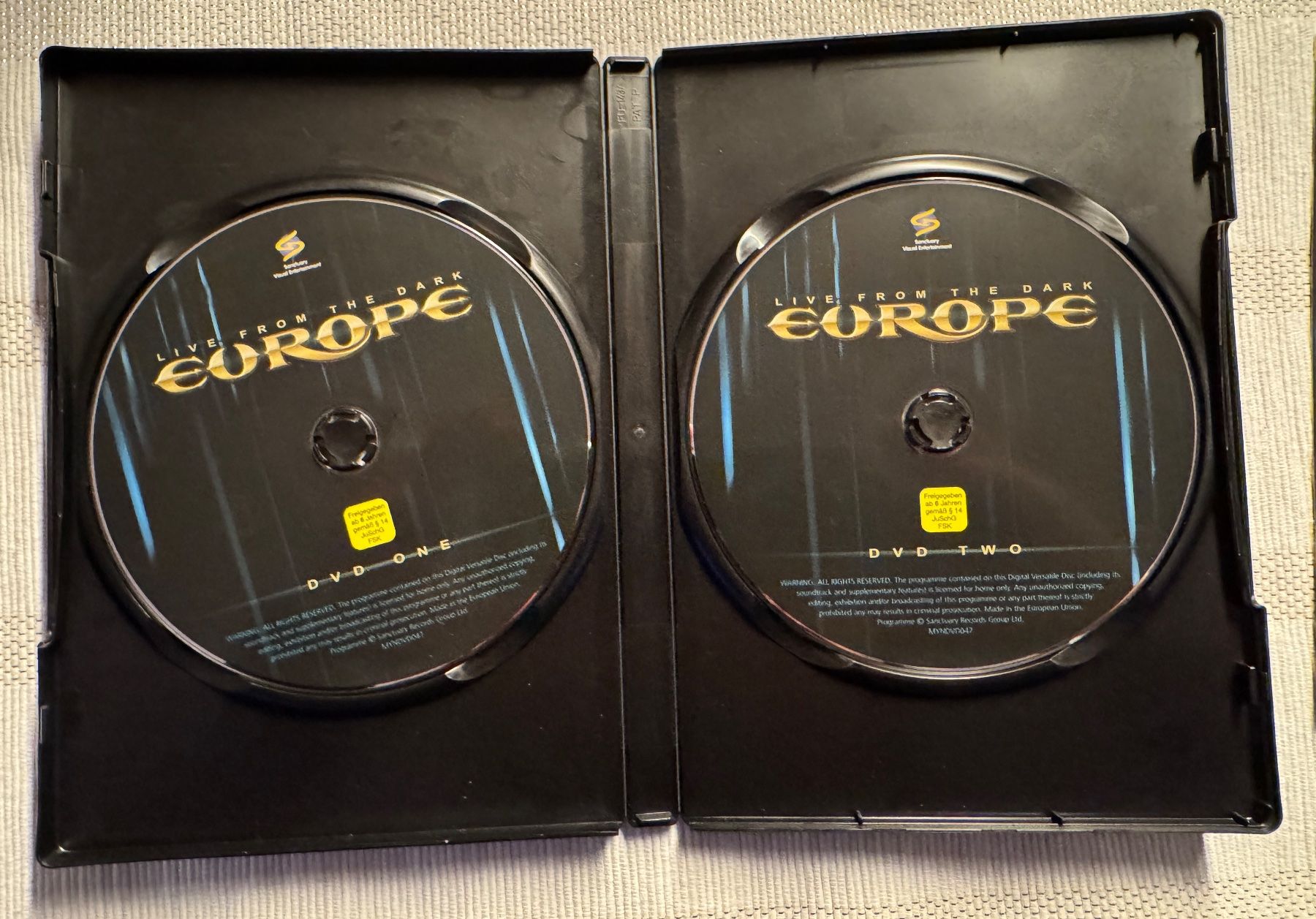 Tutti i DVDs: Europe - Live from the Dark - DVD – Usato da Arbon venduto da drs64 2