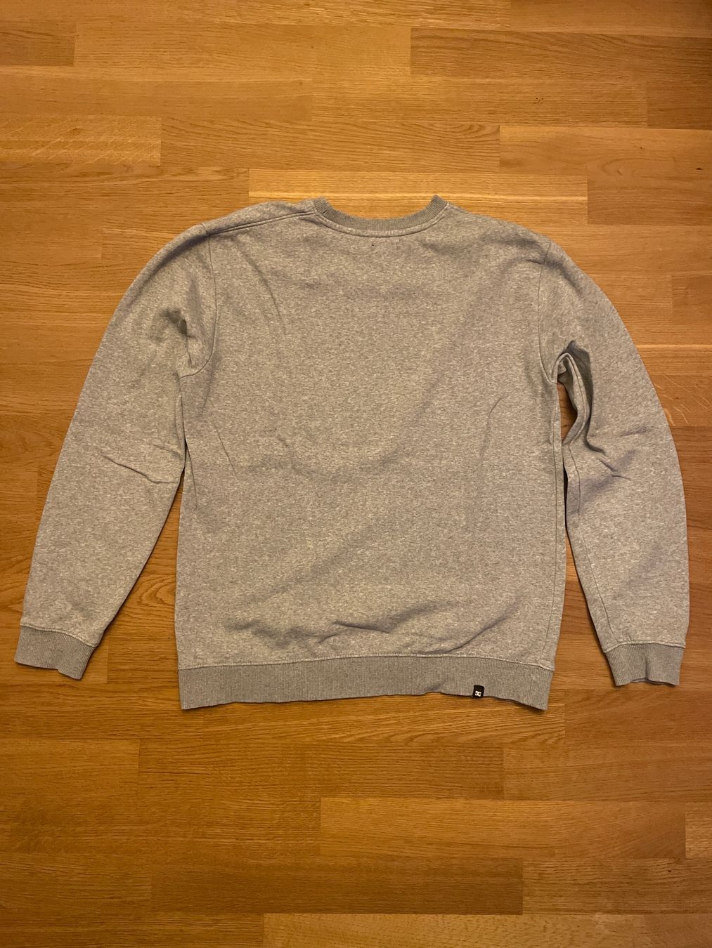 Pulls & Sweat-shirts: Pullover grau – D'occasion à Thun par MoDRu1 1