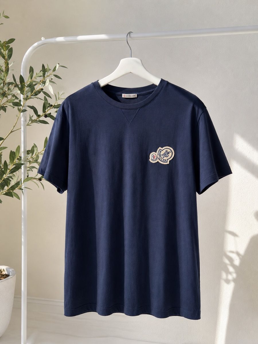 Moncler T-shirt: Moncler Herren T-shirt – Nuovo (secondo la descrizione) da Pfäffikon ZH venduto da C.Cs