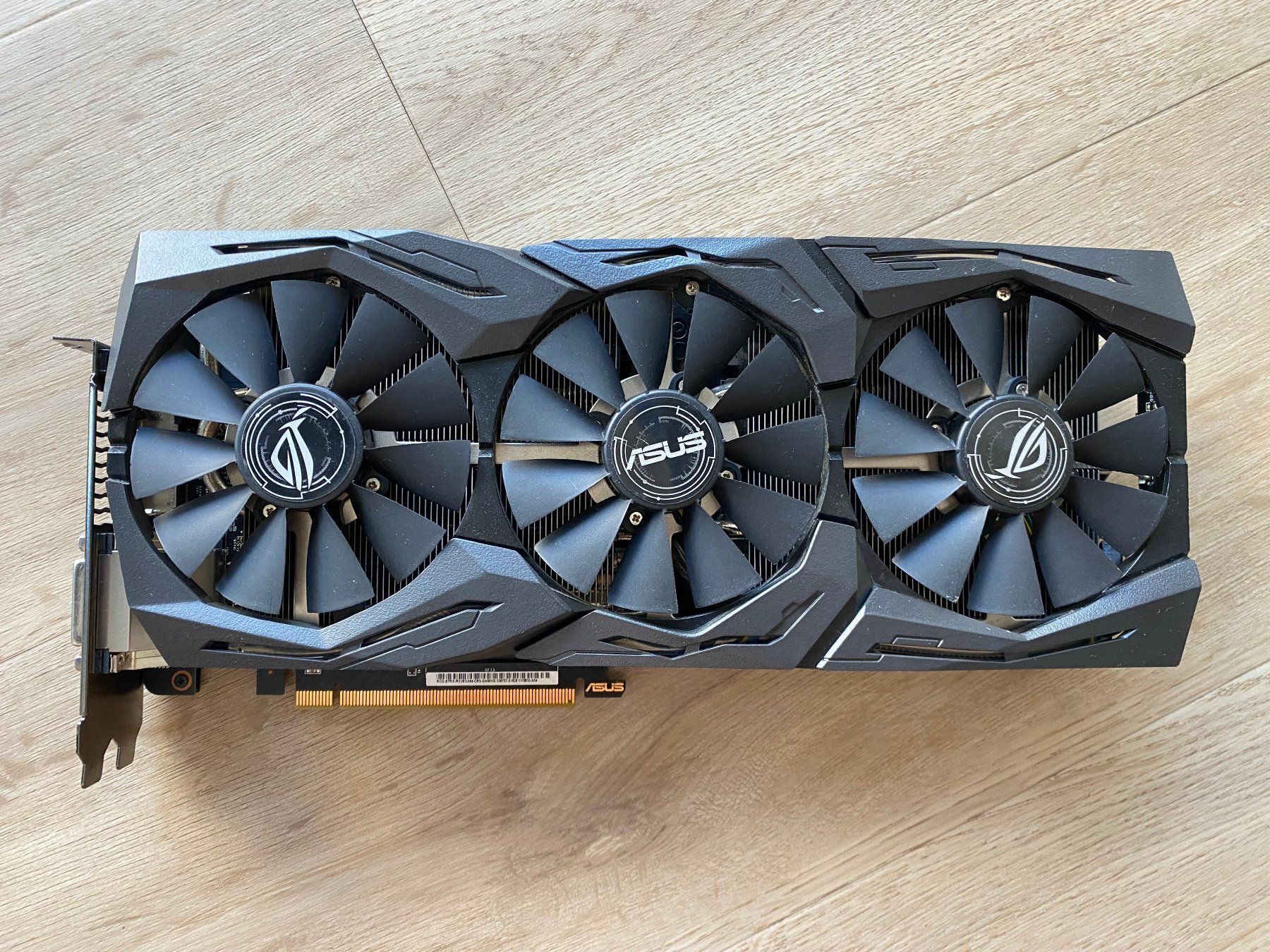 ASUS ROG Strix Radeon RX Vega 64 OC 8GB Gaming Grafikkarte (Gebraucht ...