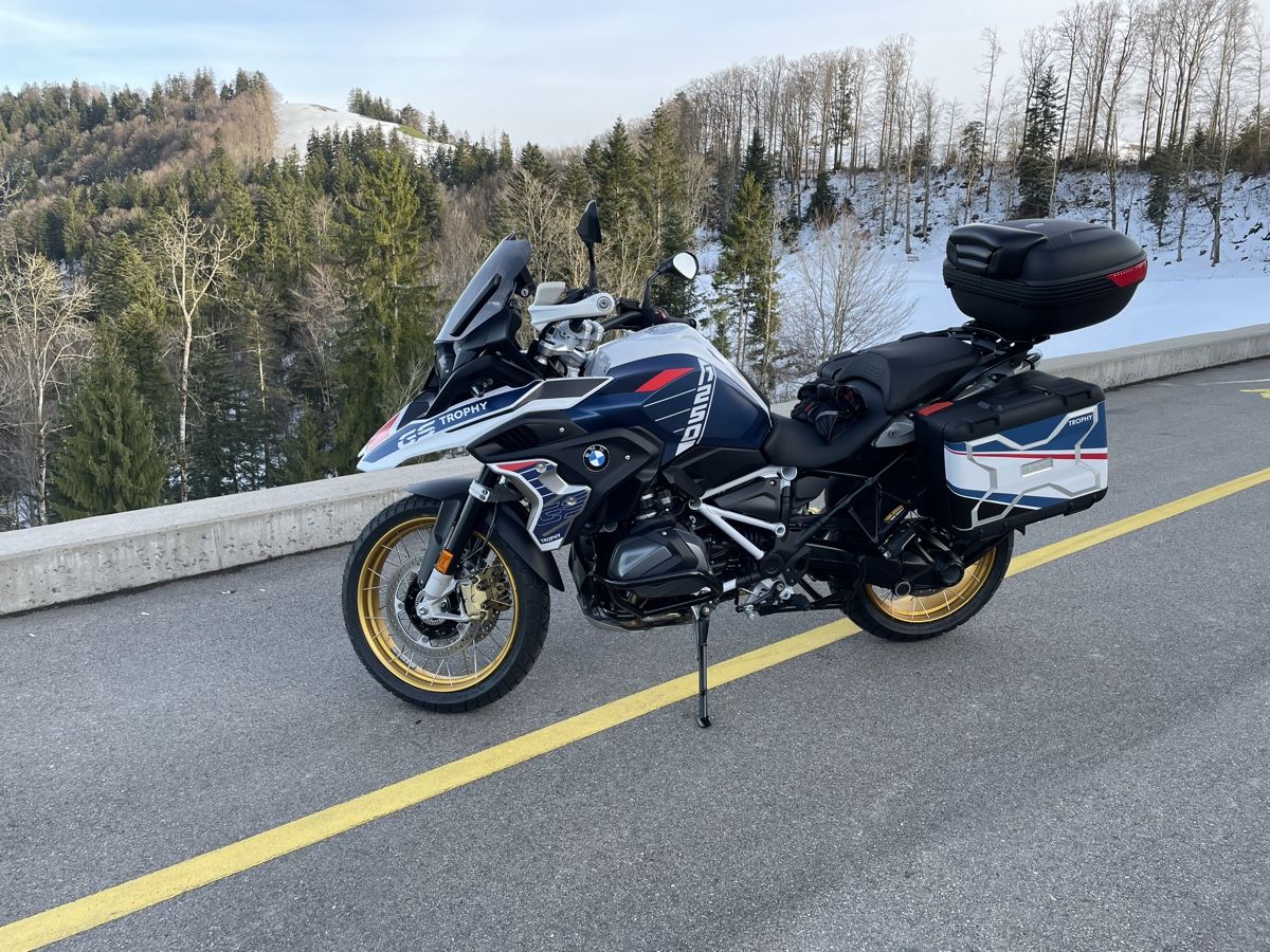 BMW Touring: BMW R1250 GS Trophy / Blau matt / Tiefer gelegt – Usato da Wetzikon ZH venduto da Cedi 4