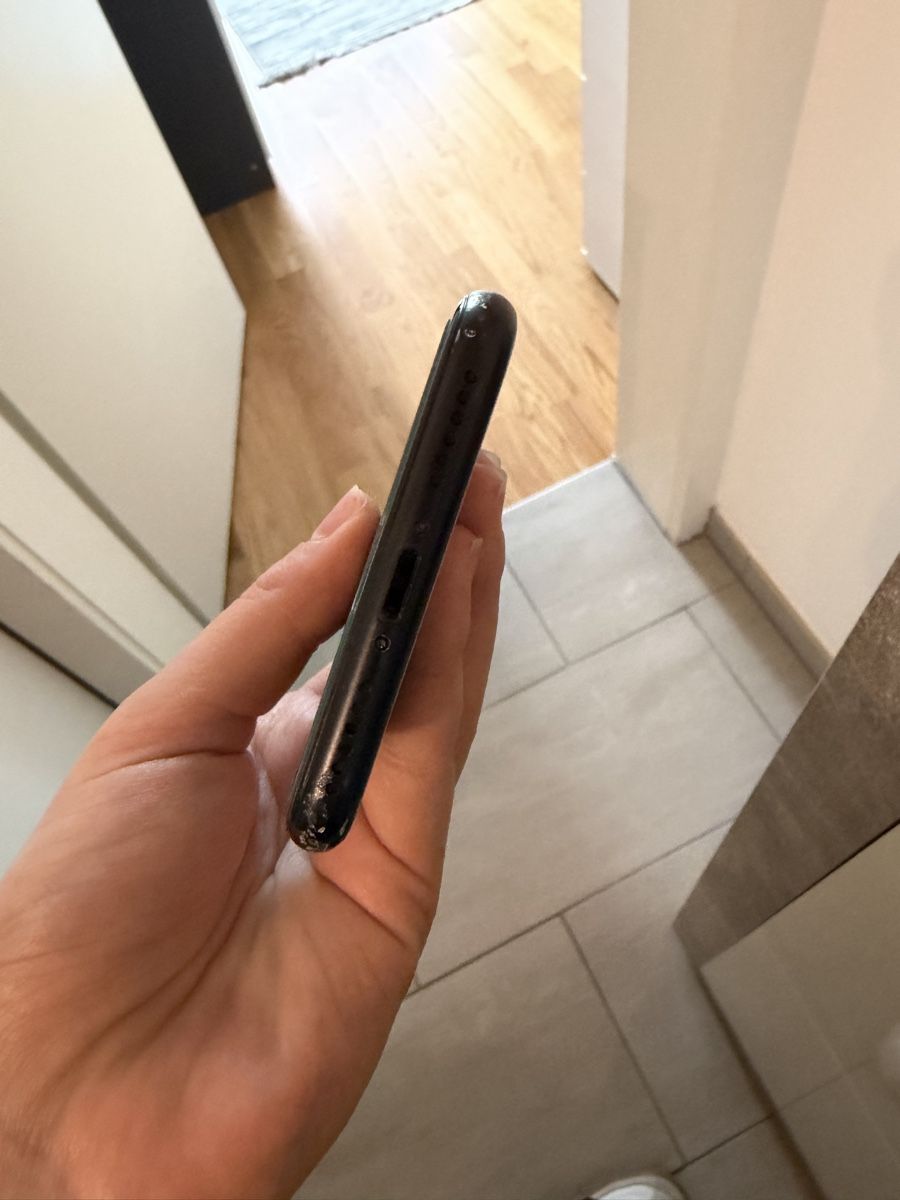 Apple Telefoni cellulari / Smartphones: Smartphone Apple iPhone SE – Usato da Basel venduto da Leyla_12 4