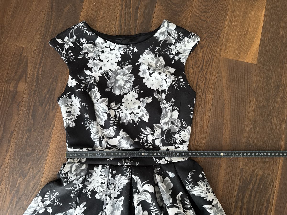Vestiti & Gonne: Elegantes Kleid mit Blumenmuster, Gr. 34/S – Usato da HORGEN venduto da vladibarca10 6