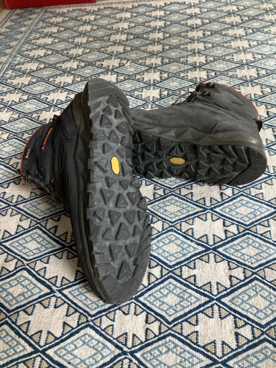 Lowa Herrenschuhe: Lowa Wanderschuh Explorer GTX grau Grösse 46  – Gebraucht aus Wangen b. Olten von nad_gg7s 2