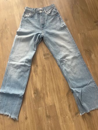 Jean femme ZARA bleu clair taille 34 EUR bon état