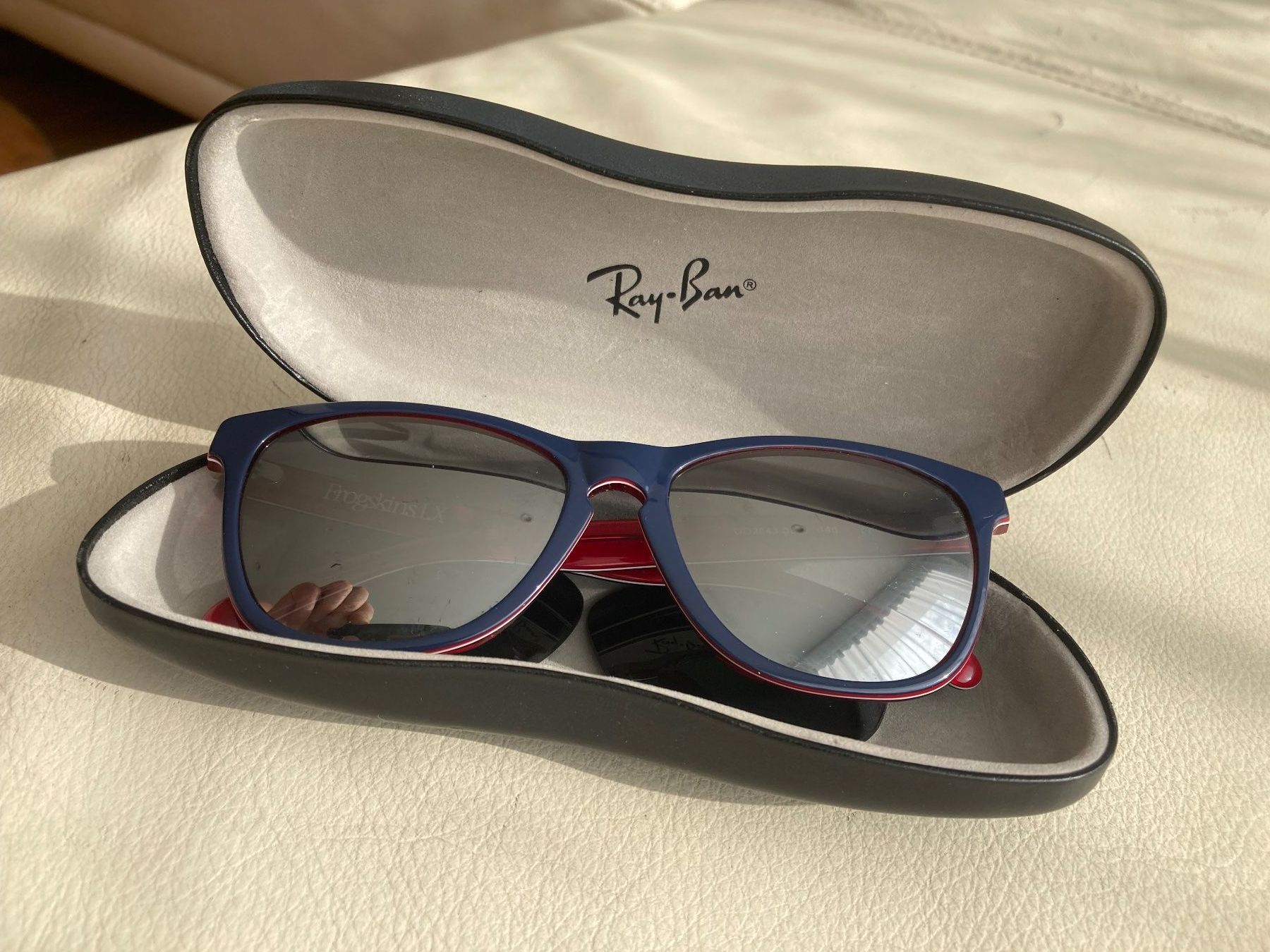 Lunettes & Verres: Oakley Frogskins LX – D'occasion à Seedorf UR par kel_2b8b 8