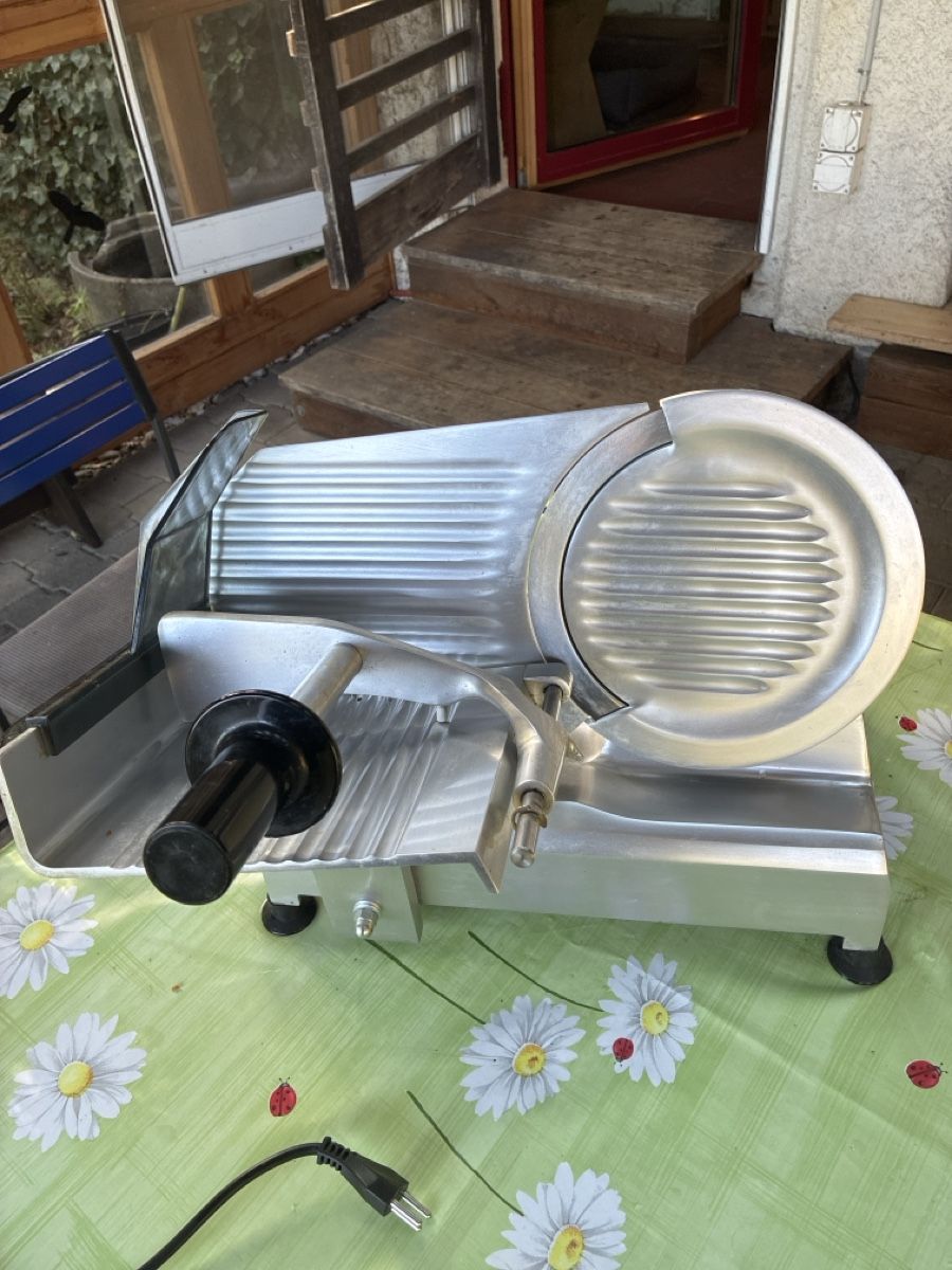 Appareils de cuisine: Fleischmaschine – D'occasion à Küttigen par min_rw2y 6