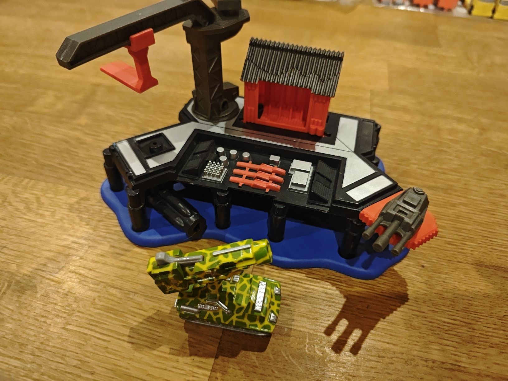 Micro Machines Giocattoli: Micro Machines Ocean Battle Base 2003 – Usato da Wittenbach venduto da stefange 1