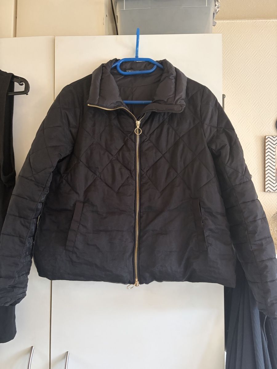 Twinset Giacche: Jacke Twinset – Usato da Basel venduto da Brunner.T