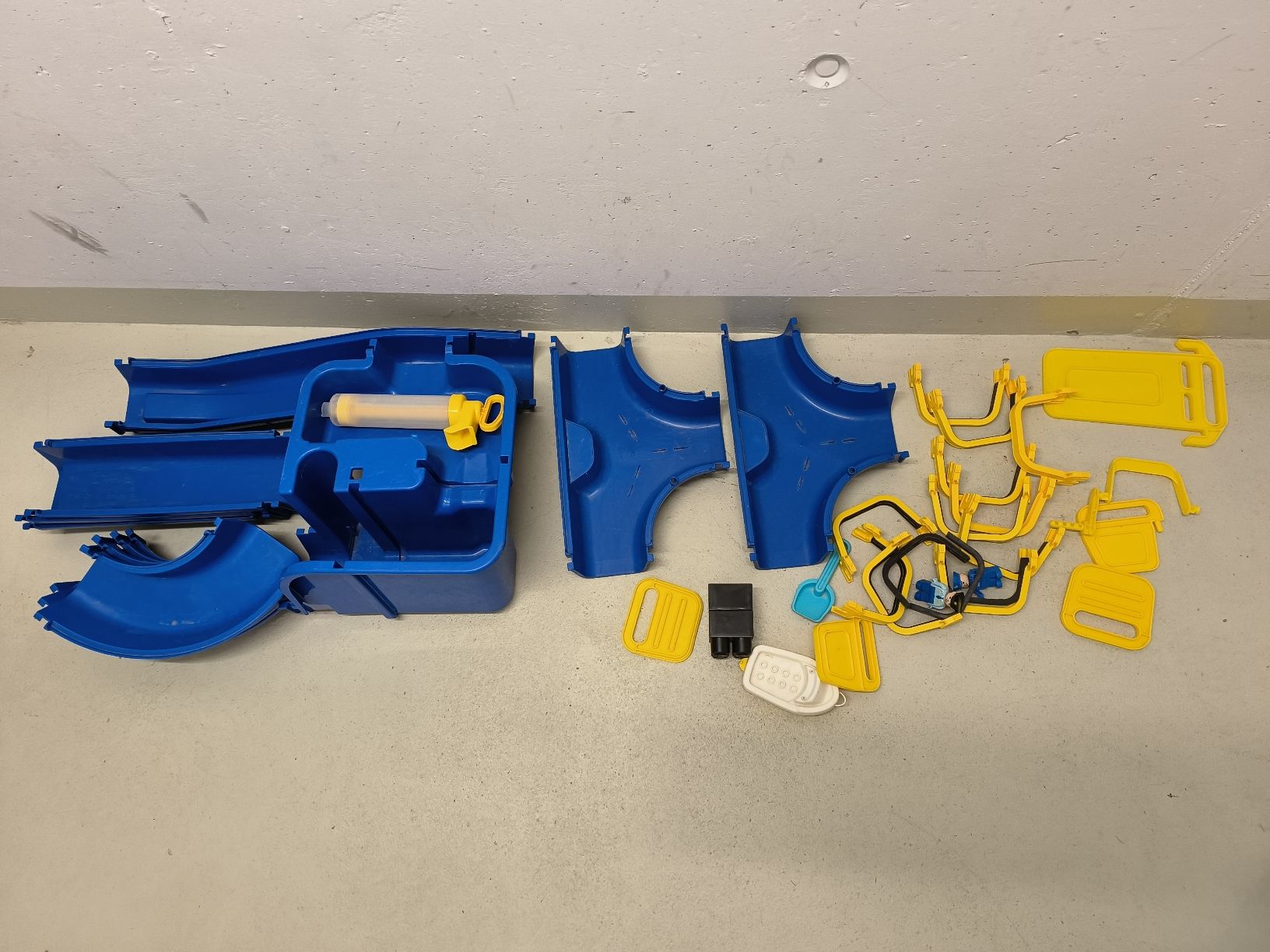 Aquaplay Giocattoli: Aqua Play Niagara – Usato da Zug venduto da Standyzug 2