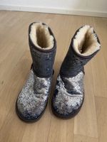 Original UGG Boots mit Pailletten – Grösse 36