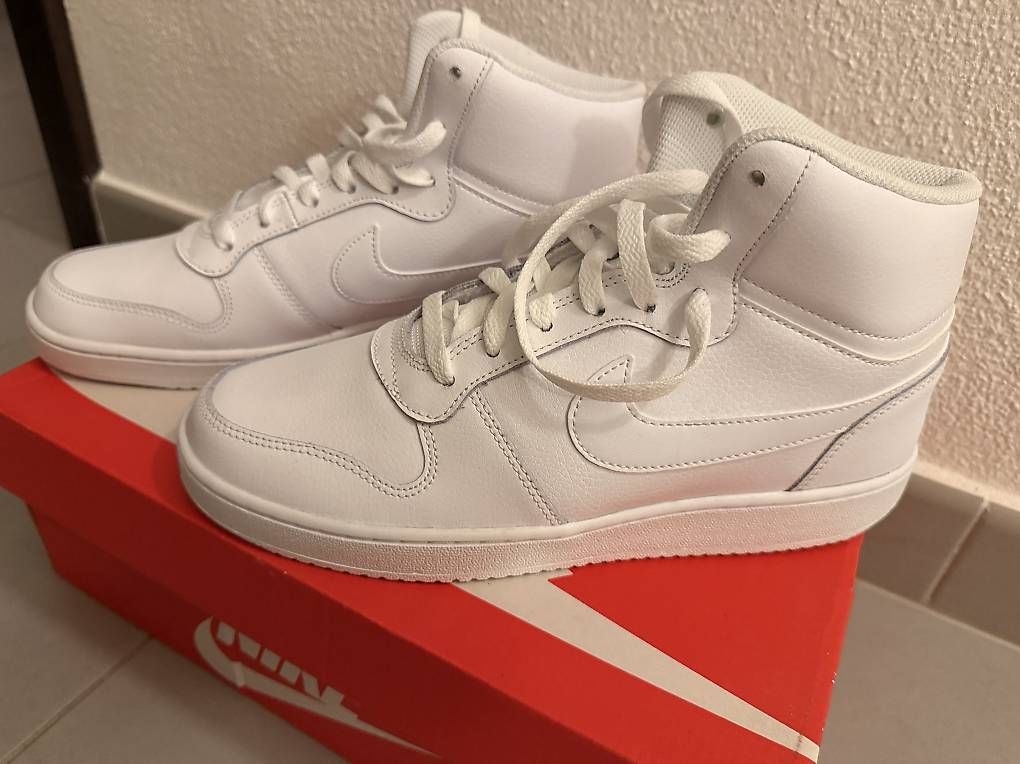 Herrenschuhe: Nuove sneaker: Nike Ebernon Mid n.42,5 – Gebraucht aus manno von Mar_Vic 2