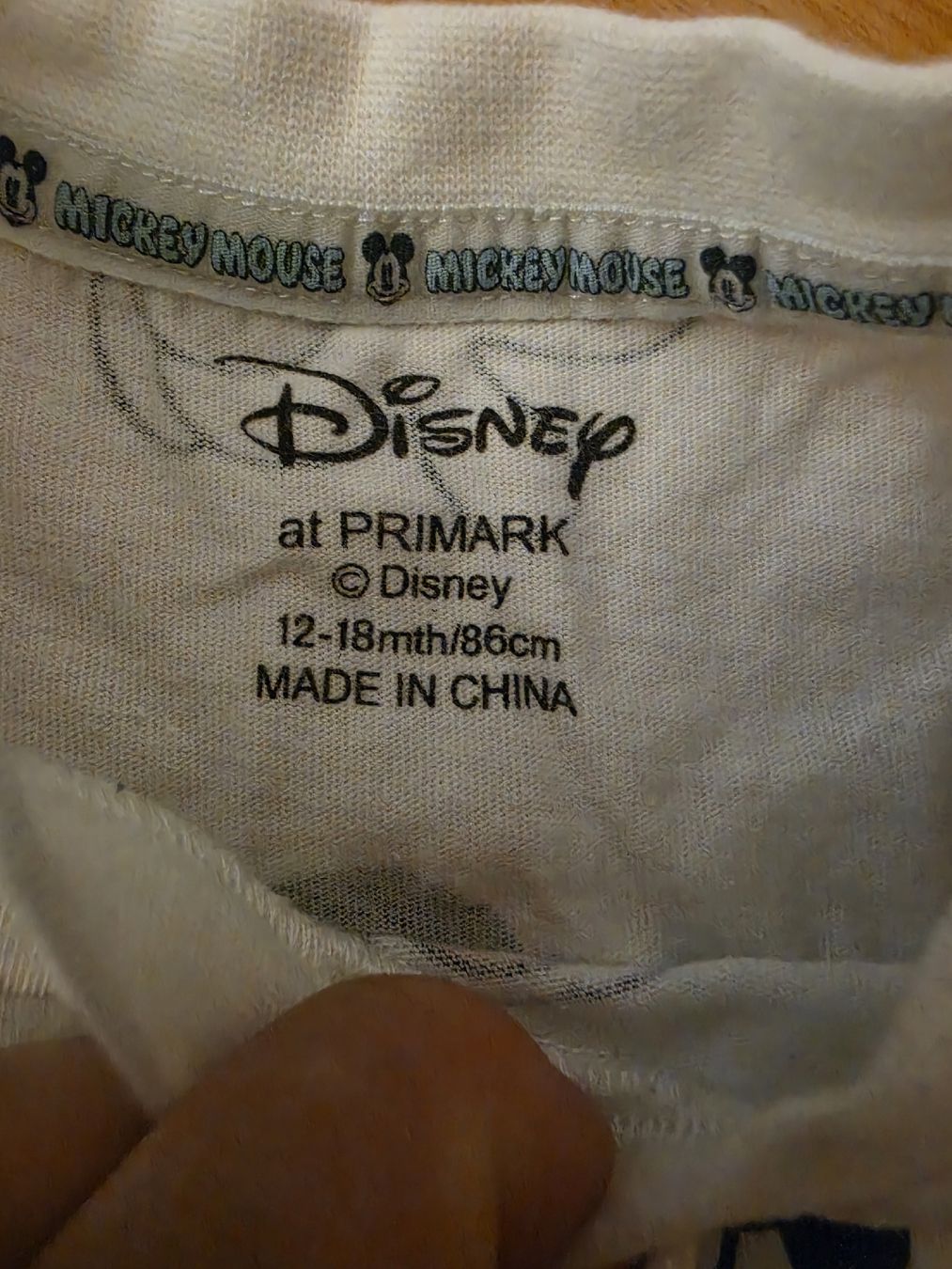 Primark T-Shirts: Mickey Mouse T-Shirt Grösse 86 – Gebraucht aus Schliern b. Köniz von Jemy94 1