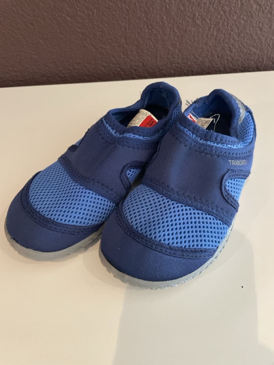 Decathlon Scarpe per ragazzi: Badeschuhe Tribord Gr 30/31 – Usato da Kriens venduto da boramisch