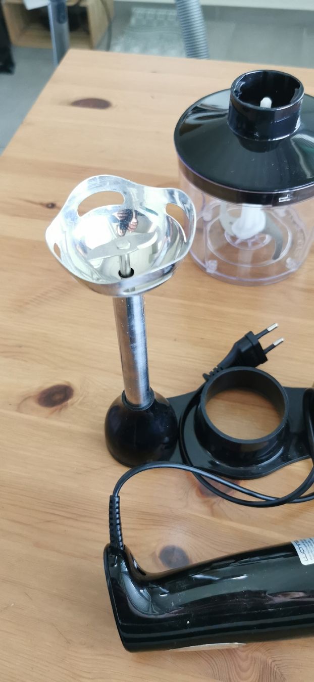 Küchengeräte: Stabmixer plus Zubehör – Neu (gemäss Beschreibung) aus Zürich von Fenella_Druce0202 1