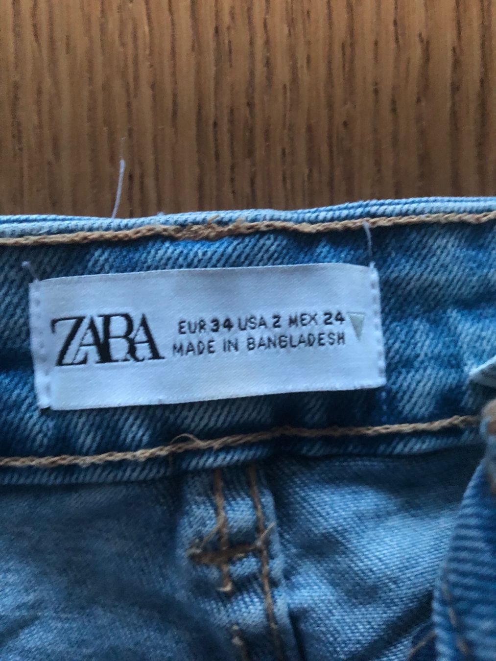 Zara Jeans: JEANSSHORTS ZARA 34 – Usato da Wattwil venduto da jopara 1