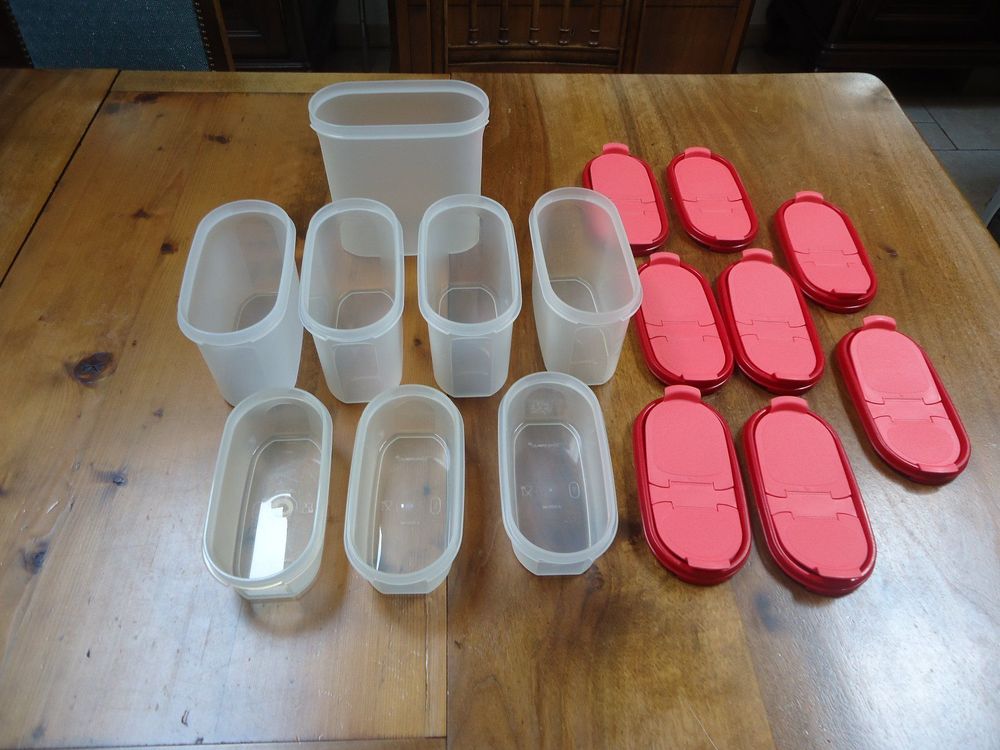Boîtes Tupperware Choix de boîtes simples vintage avec