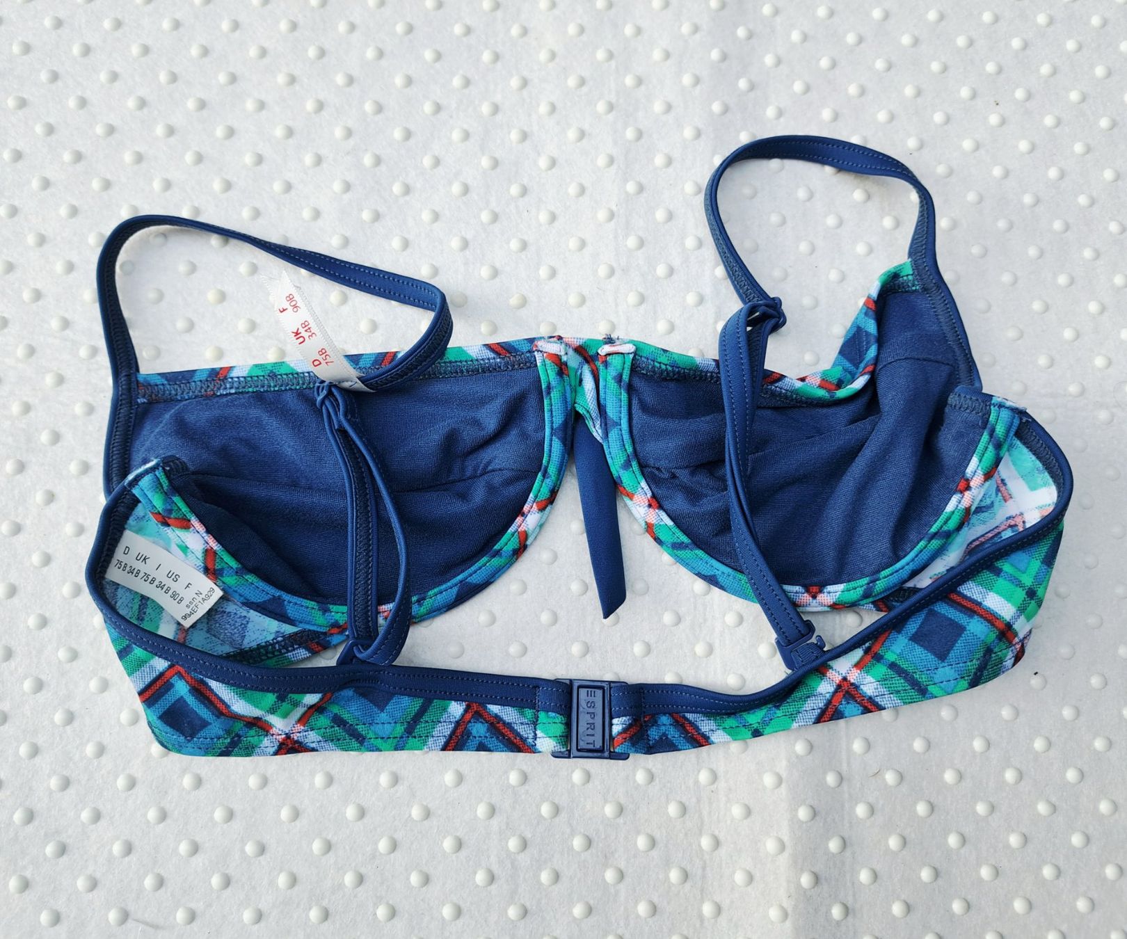Costumi da bagno & Bikini: NEU! Buntes Esprit Bikinioberteil Gr. 75B – Nuovo (secondo la descrizione) da Gysenstein venduto da joshuas81 2
