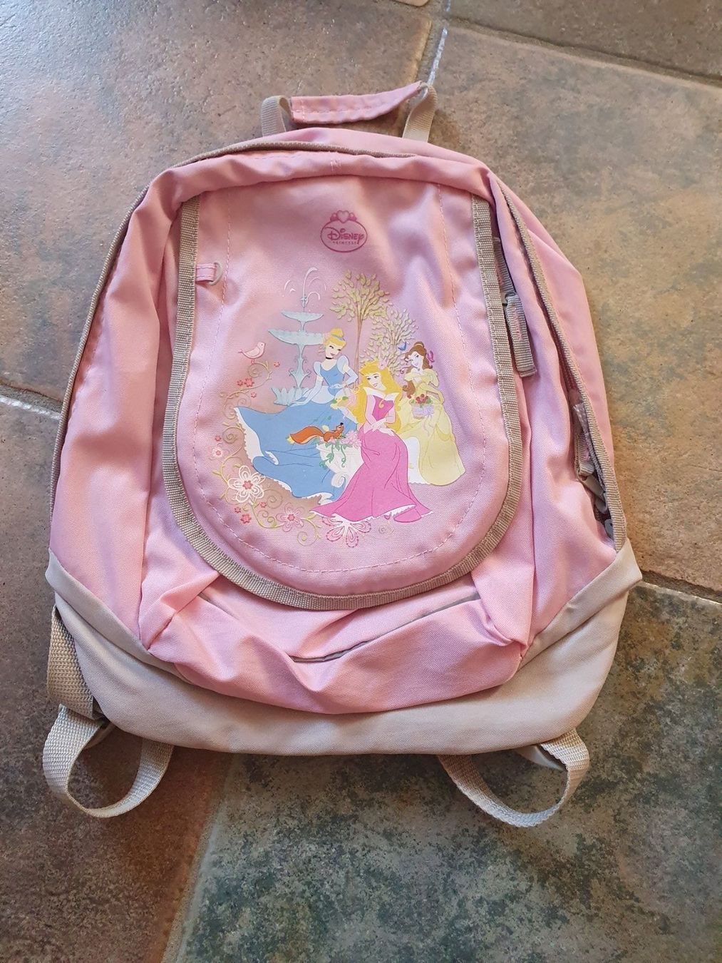 Disney Borse & Zaini: Disney Rucksack + Regenschirm – Usato da Staffelbach venduto da anit77 2