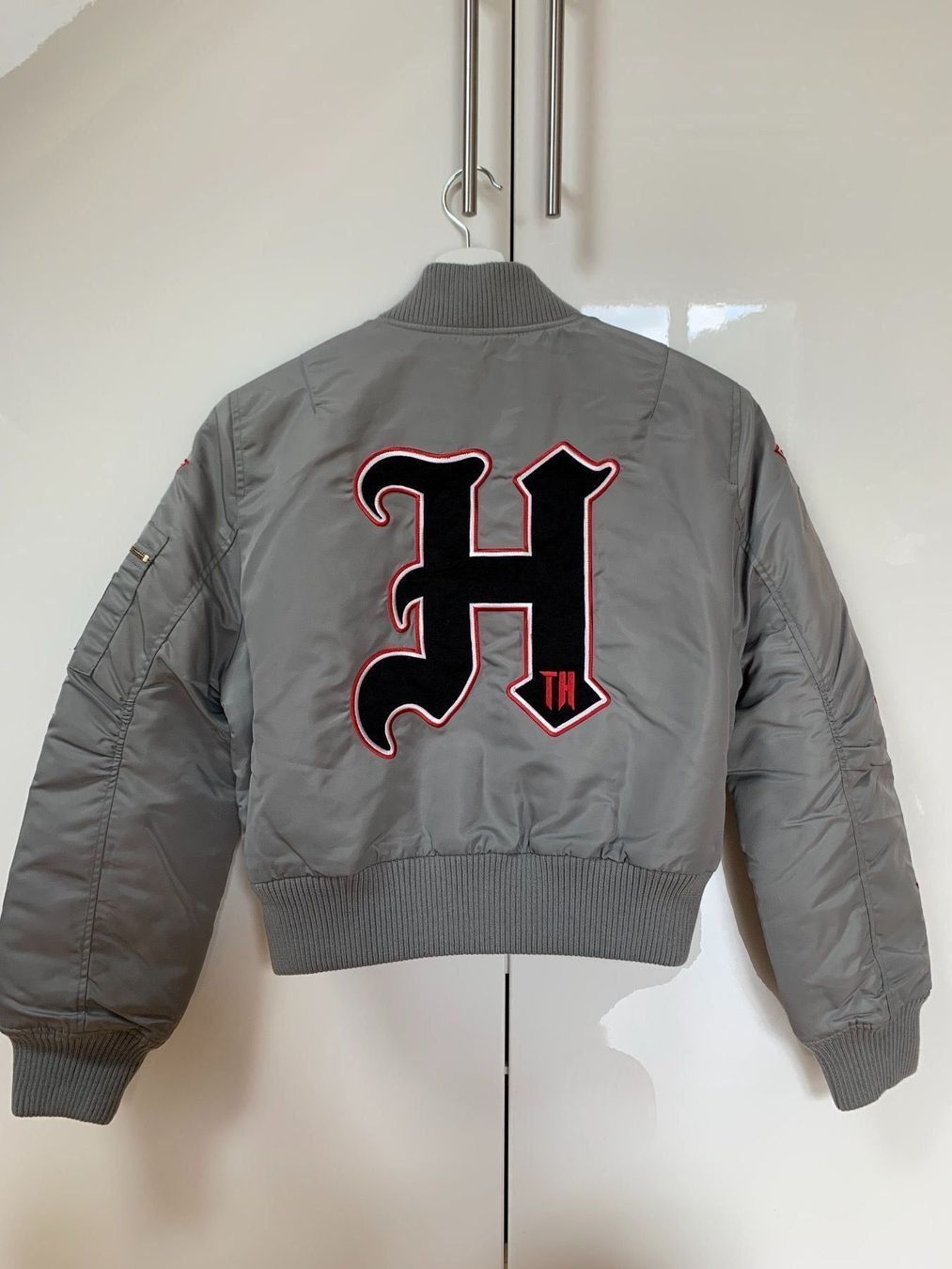 Tommy Hilfiger Giacche: Tommy Hilfiger x Gigi Hadid Bomberjacke – Nuovo e nell'imballaggio originale da Maisprach venduto da jokoundklaas 1