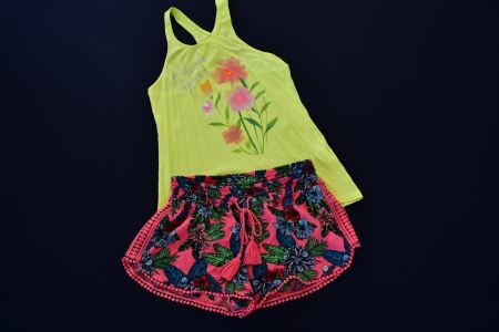 neu Shorts Superdry , Tshirt Benetton gr. 164,  S