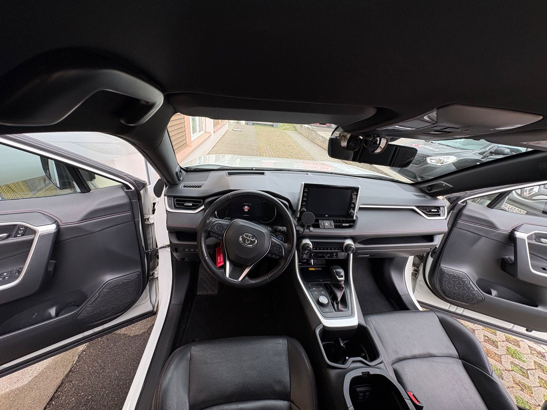 Toyota Automobili: TOYOTA 2.5 Plug-In-Hybrid Platinum – Usato da Nürensdorf venduto da Werkfeld 7