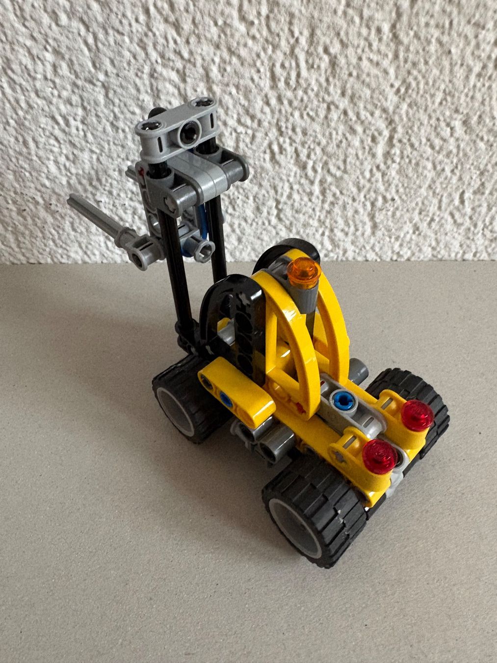 Lego Giocattoli: LEGO Technic Mini Forklift 8290 – Usato da Wollerau venduto da per_q7wn 4