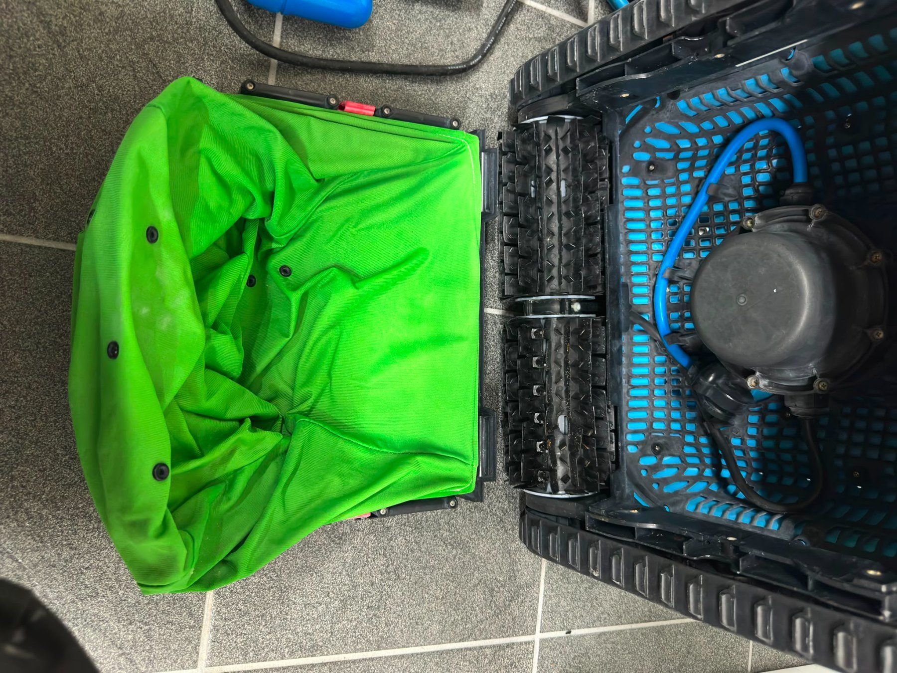 Accessoires de piscine: SmartPool Scrubber 60 (defekt / Teilespender) – Défectueux à Kirchleerau par KA-MA 2