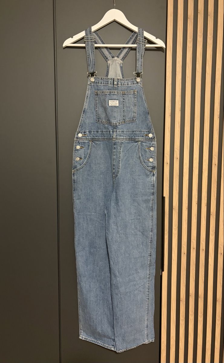 Levi's Jeans: Levis Latzhose Damen, Gr. M – Usato da Davos Dorf venduto da Anna3313