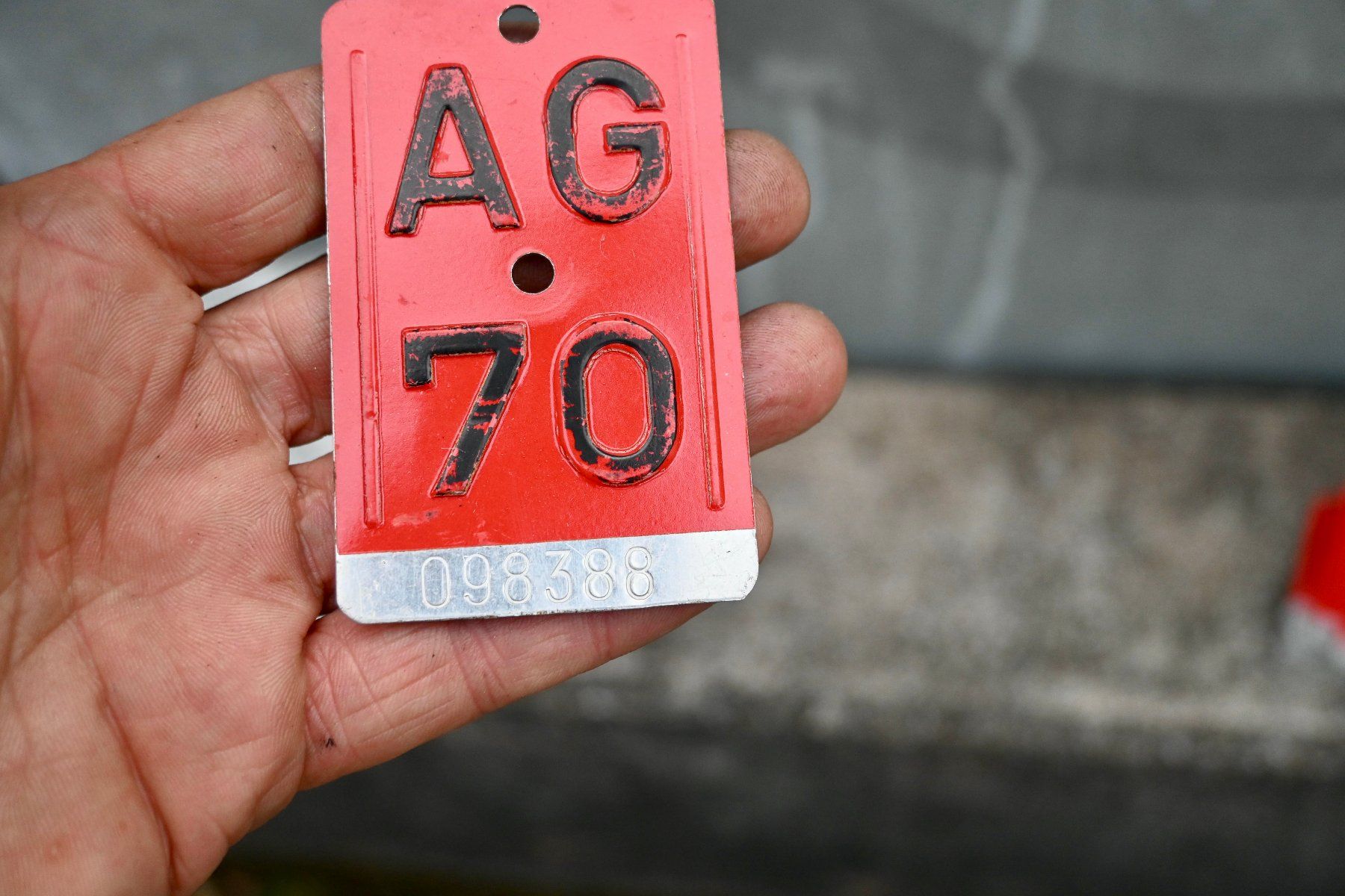 Insegne: Velonummer AG 70 von 1970 - Aargau – Usato da Pfaffhausen venduto da mono_rec 3