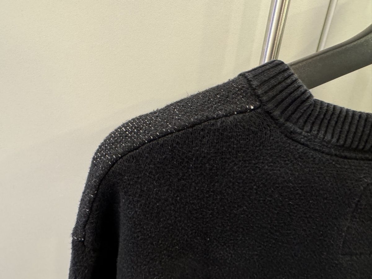 Maglioni & Felpe: Vans Pullover mit OnePiece Motiv – Usato da Biberist venduto da etesummer 2