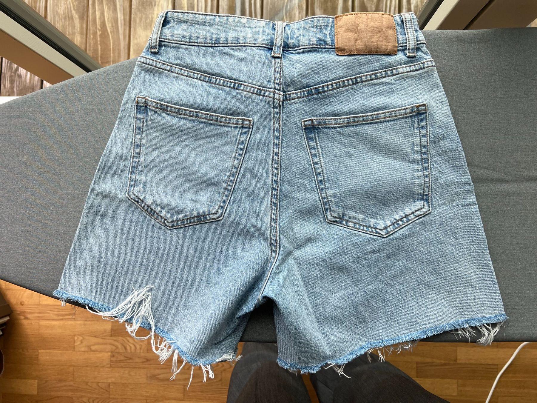 H&M Jeans: Short en jeans taille 36 – Usato da Zürich venduto da mps_9cp7 1
