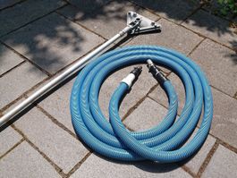 Schwimmbad-Schlauch (inkl. Teleskopstange und Bodensauger)