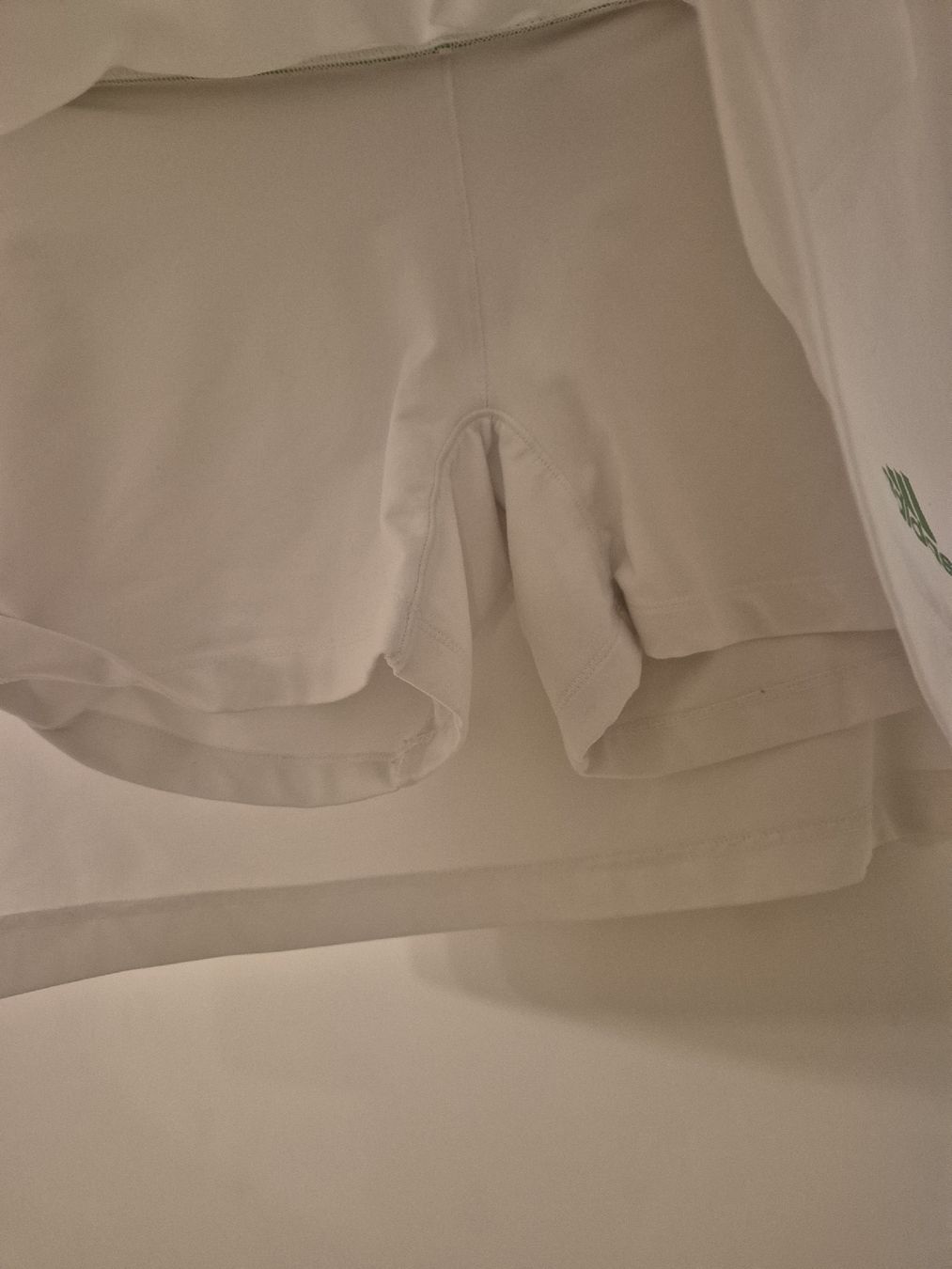 Adidas Gonne: Adidas Rock/Shorts Gr.M – Usato da Thalwil venduto da Briscolina 1