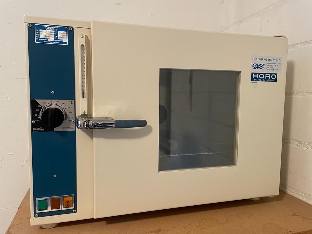 Matériel de laboratoire: Wärmeschrank – D'occasion à Steinhausen par pet_v85f