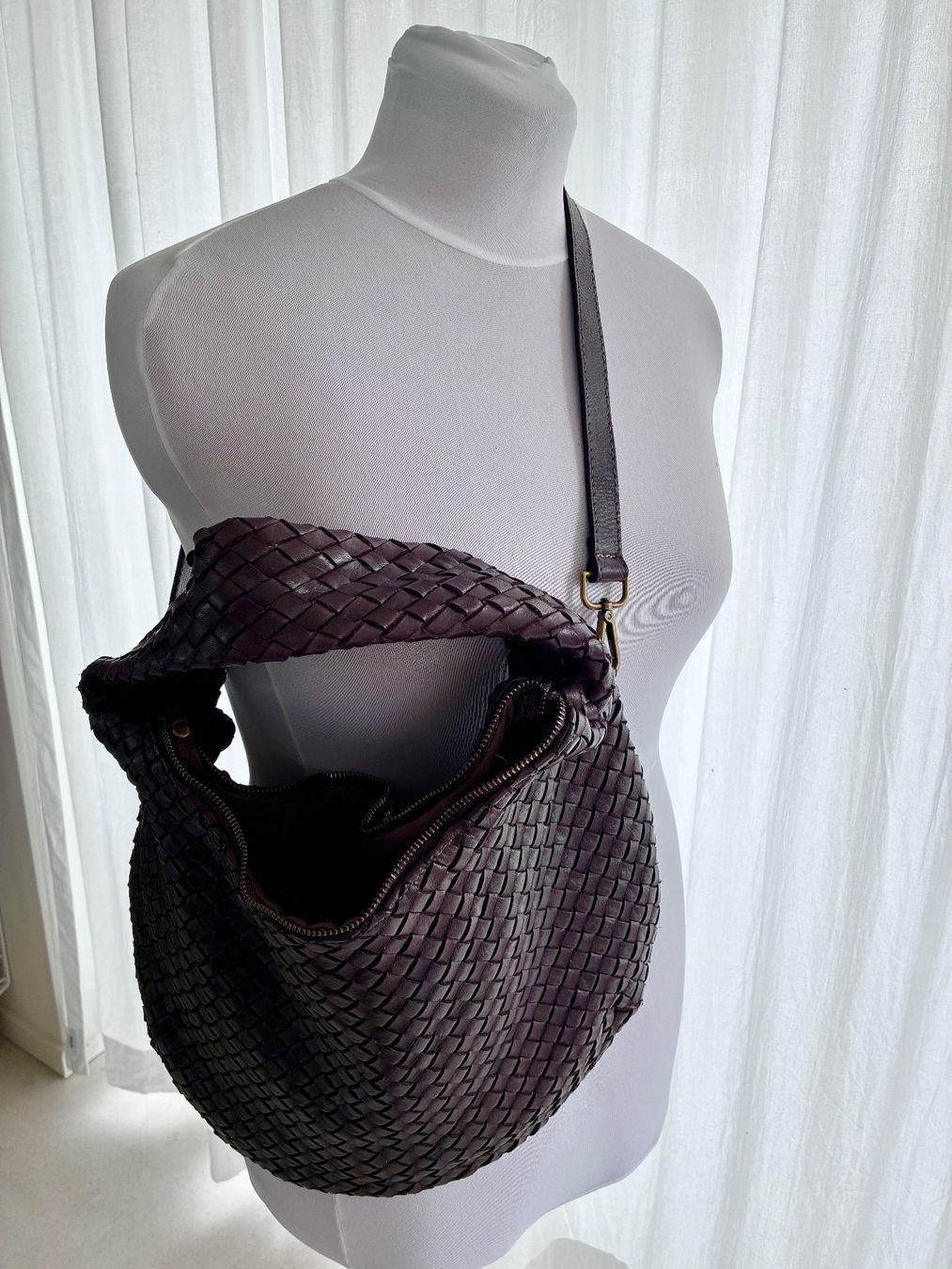 Borse da donna: Geflochtene Ledertasche, schokoladenbraun – Nuovo (secondo la descrizione) da Dietikon venduto da negodium 2