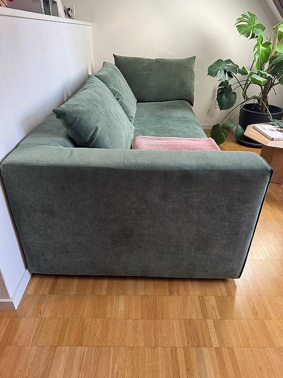 Divani: Elegantes Lounge-Sofa in Salbeigrün – Usato da Winterthur venduto da chrigelable