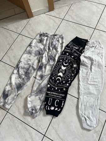 2 Trainerhosen/Jogginghosen XS
