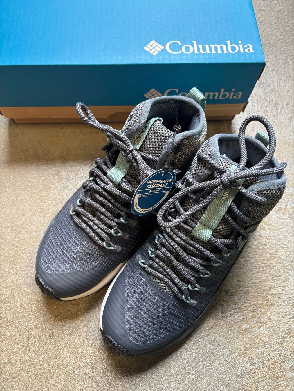 Columbia Scarpe da donna: Chaussure Columbia Trailstorm Mid WaterproofFemmes Taille 37 – Nuovo e nell'imballaggio originale da Orbe venduto da D-stockFactory-Orbe 1