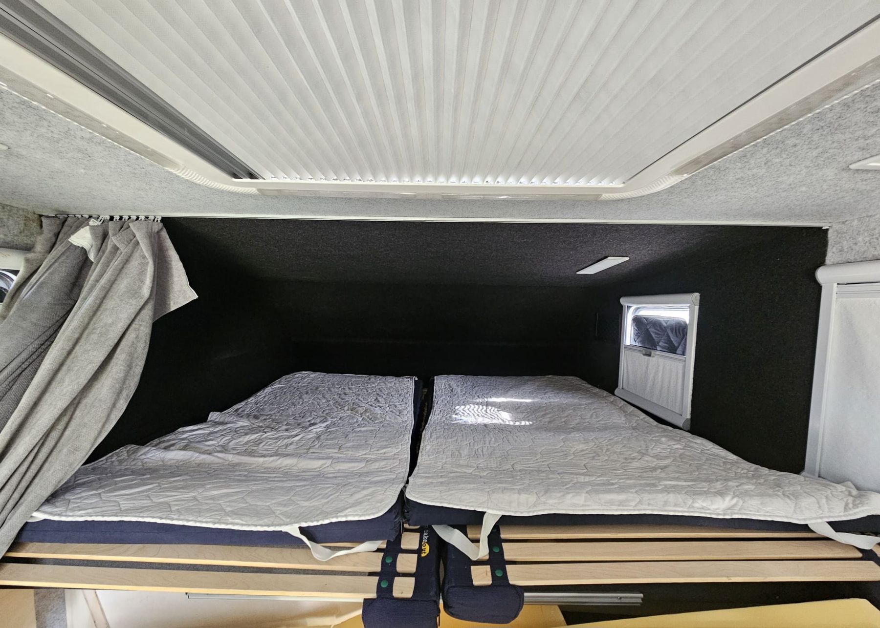 Reti a doghe: Camping Rolllattenrost Set – Usato da Oberneunforn venduto da Nries